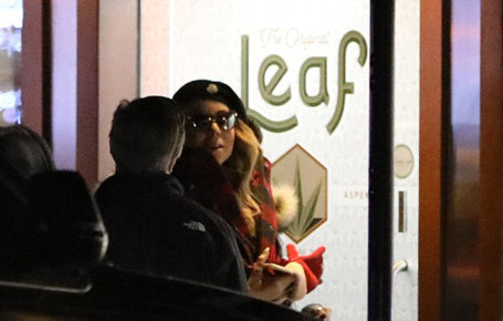 Mariah spotted in marijuana dispensary on Christmas Eve | mcarchives.com