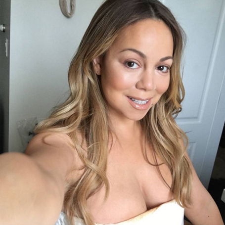 Mariah Carey in eye-popping selfie | mcarchives.com