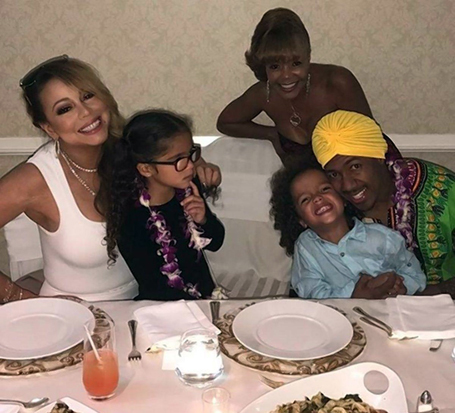 Mariah Carey enjoys Thanksgiving with Nick Cannon | mcarchives.com