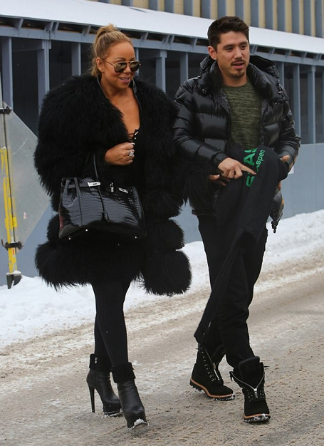 Mariah with boyfriend Bryan Tanaka on holiday in Aspen | mcarchives.com