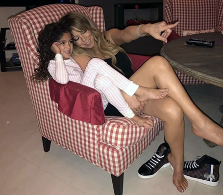 Mariah Carey has girls night out with daughter Monroe | mcarchives.com