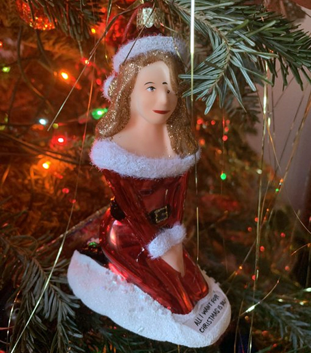 Mariah sounds off on look-alike Christmas ornament | mcarchives.com