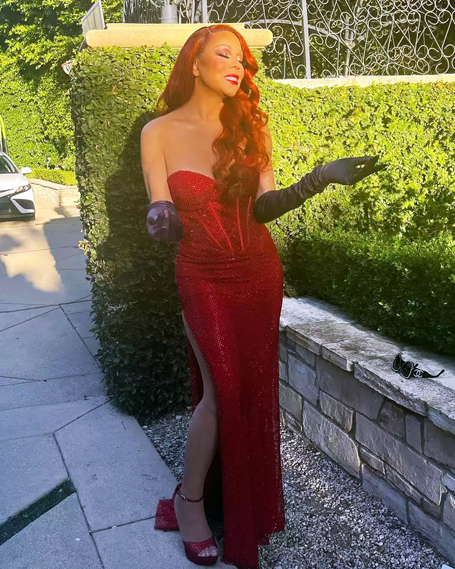 Mariah served Jessica Rabbit realness this Halloween | mcarchives.com